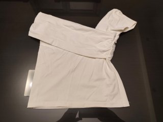 Top Hombro Descubierto Stradivarius Talla S