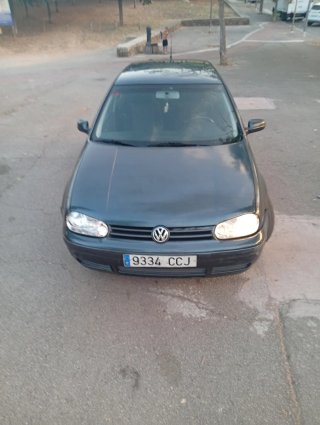 Volkswagen Golf 2003
