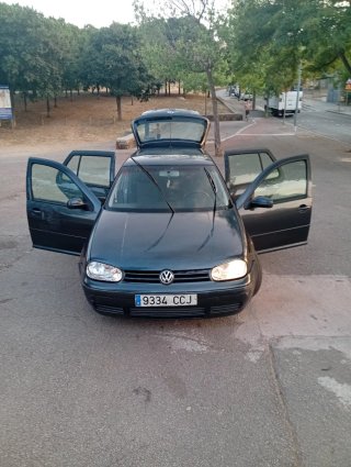 Volkswagen Golf 2003