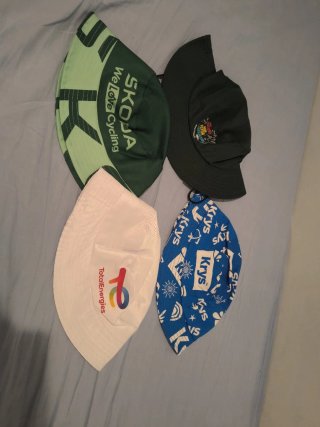 Lote 4 Gorros Tour de Francia SKODA