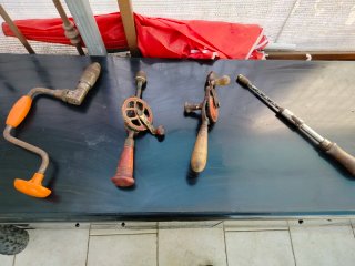 Trapano e avvitatore a mano antico Funzionanti