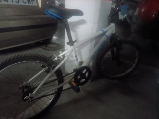 Bicicleta infantil BTWIN blanca