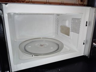 Microondas Konen plateado