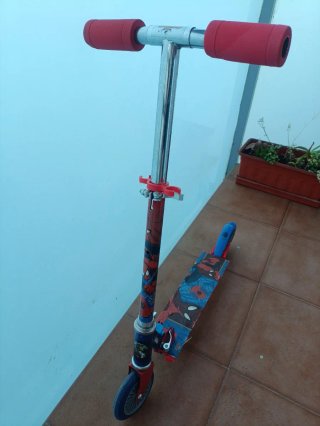 Patinete Spiderman