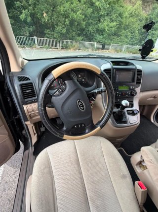 KIA Carnival 2011
