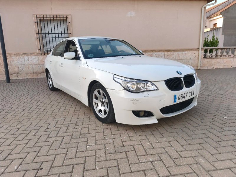 BMW Serie 5 2004 - foto 1