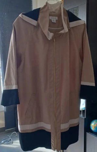 Parka Jones New York Beige y Negro