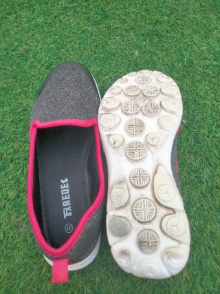 Zapatillas TRAEDES grises y rosas talla 37