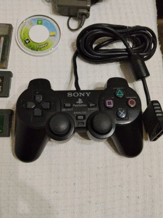 Consola PS2, Mando, Cargador y Juegos