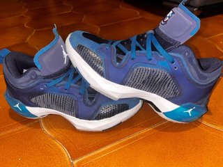 Zapatillas Jordan Azul y Blanco