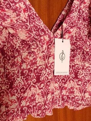 Top a estrenar Stradivarius Estampado Talla M
