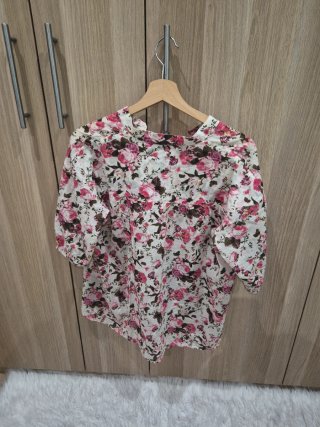 Camisa floral Mango Talla M