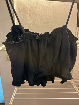 Top H&M negro plisado tirantes talla L
