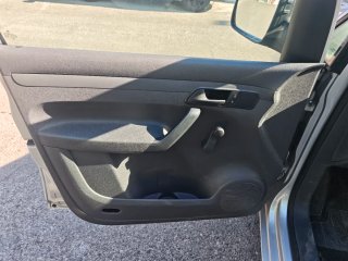 Volkswagen Caddy 2012