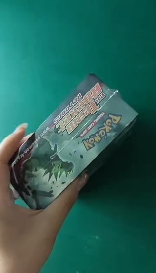 Scatola di Carte Pokémon semi-nuova sigillata