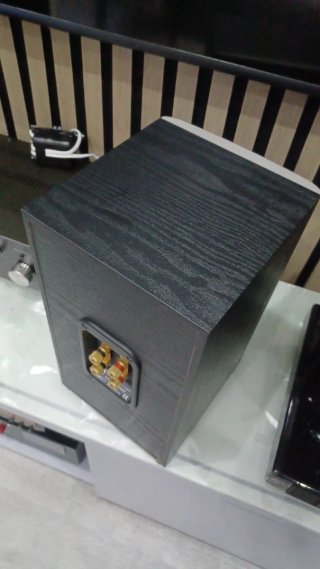 Altavoces Bowers & Wilkins DM601 S3