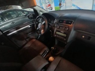 Volkswagen Touran 2011