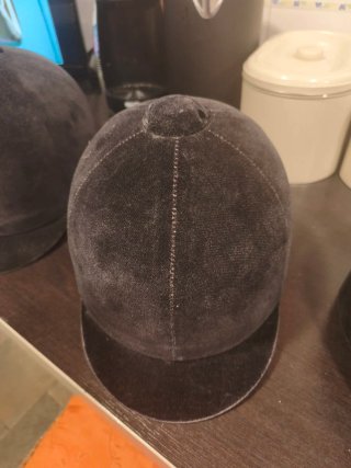 Cascos de hípica negros 54 56 y 59