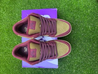 Nike SB Dunk Low Verde/Rojo