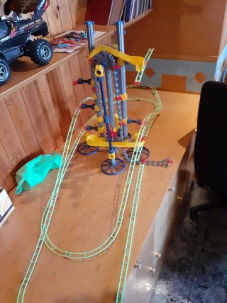 Circuito de construcción para bolas