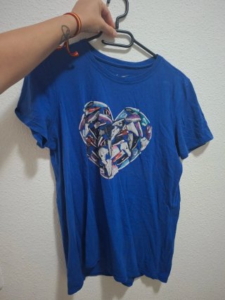 Camiseta Nike Talla L Corazón Zapatillas