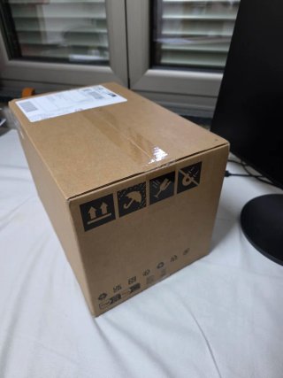 Steam Machine 2TB + Steam Controller