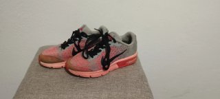 Zapatillas Nike Air Max grises y rosas