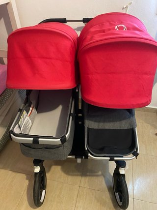 Carrito Gemelar Bugaboo Rojo y Gris 2sillas y cuco