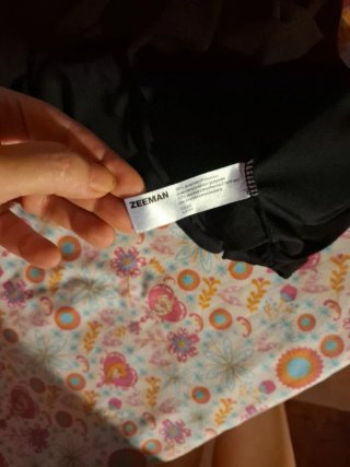 Camiseta negra licra con relleno