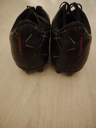 Zapatillas Fútbol Niños Negras y Blancas