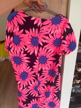 Vestido estampado flores rosa y morado