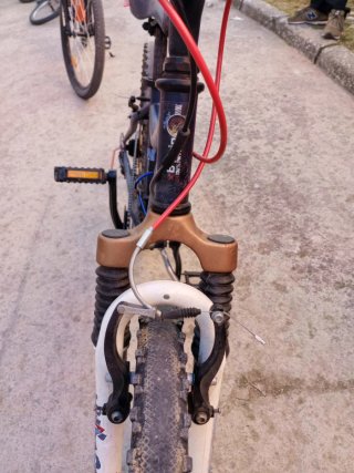 Bicicleta de montaña 24" en buen estado