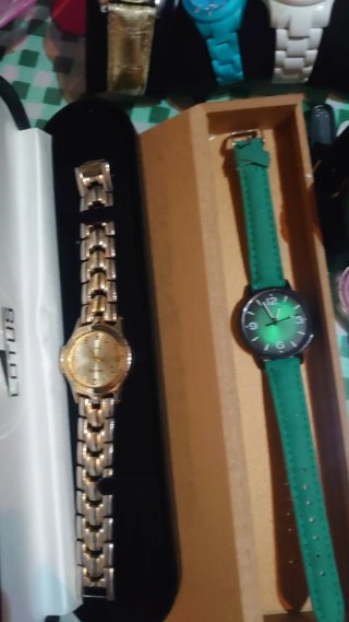 Lote 18 relojes de pulsera variados
