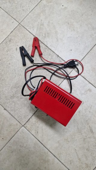 Cargador Batería Coche F-905 FERVE