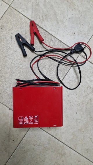 Cargador Batería Coche F-905 FERVE