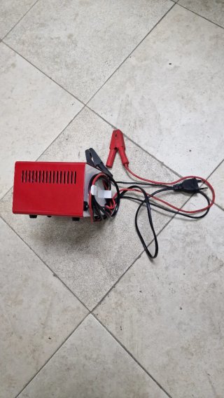Cargador Batería Coche F-905 FERVE