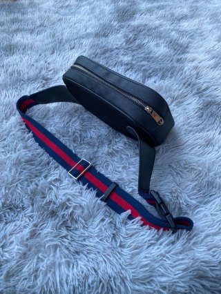 Riñonera Gucci GG Supreme Negra Multicolor