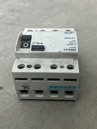 Interruptor Diferencial Gewiss 4P 100A 30mA