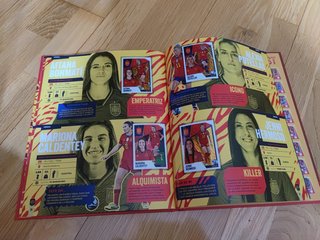Álbum Vamos Selección Carrefour 2024 completo