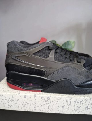 Jordan 4 rm bred  t 43