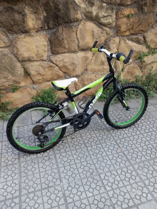 Bicicleta Infantil Verde y Negra