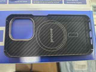 Funda iPhone Negra Carbono original nunca usada.
