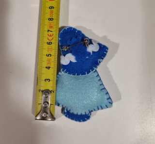 Broche de fieltro azul