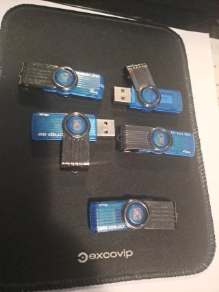Pen Drive Kingston total 5 Usb