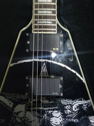 Guitarra Dean V Eric Peterson Old Skull