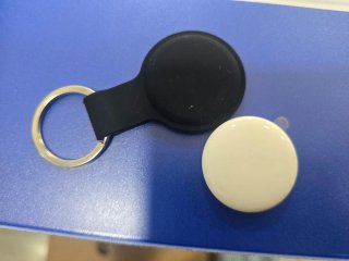 Apple AirTag con funda y llavero