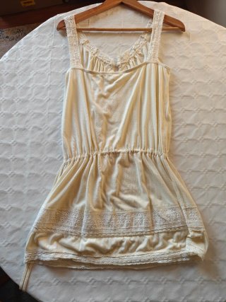 Vestido Corto Ibicenco Guru Vintage – Estilo Y2K
