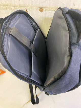 Mochila The North Face Gris