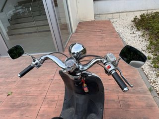 Aprilia Compay 125cc Scooter Beige.