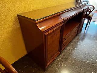 Aparador de madera maciza